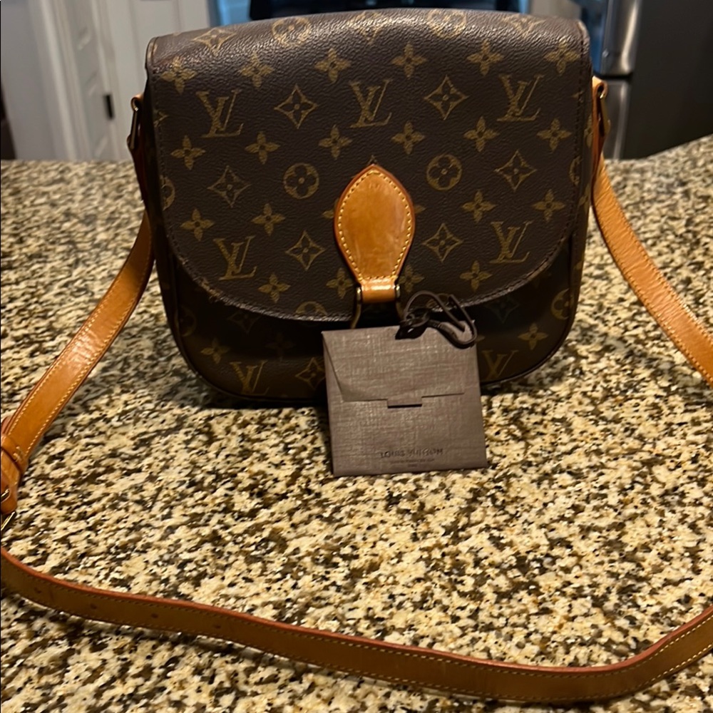 Louis Vuitton Monogram Crossbody Bag   Code isTH0953